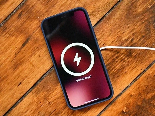 绿春苹果手机维修分享iPhone 12可以随便充电吗 